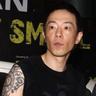 J人老了捡纸壳也要震撼P人